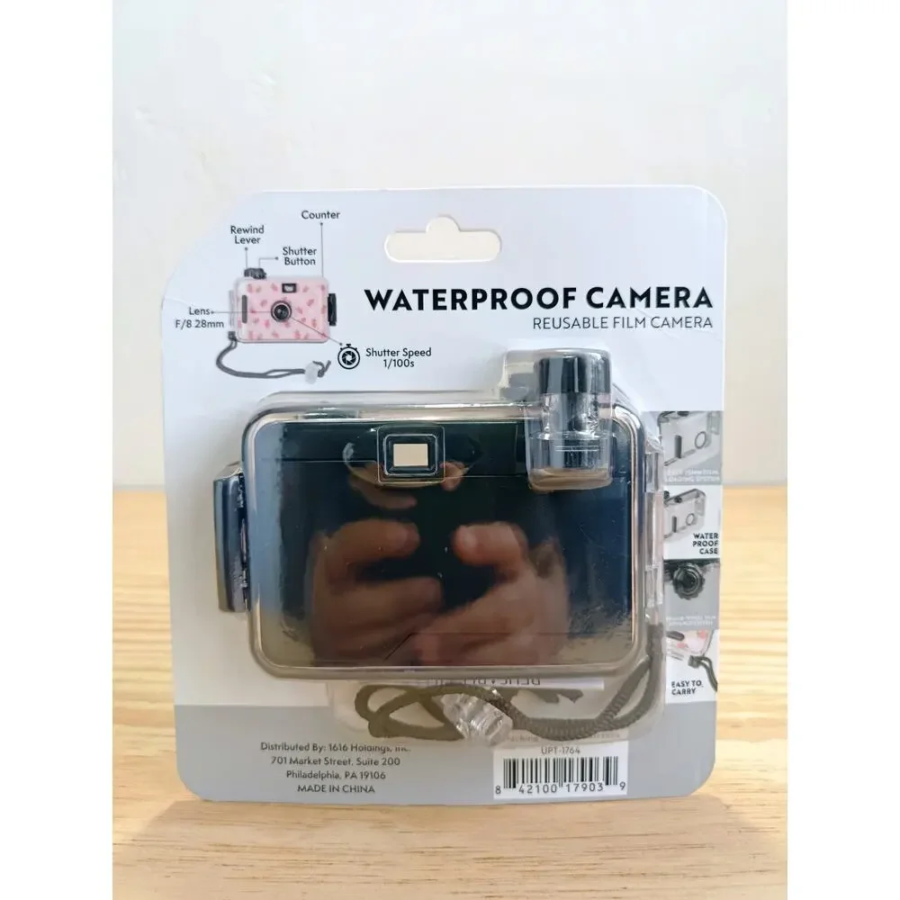 NEW Reusable 35mm Waterproof Film Camera Strawberry Print Retro Vintage Style